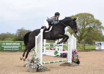Molly Heaps takes victory in the Nupafeed Supplements Senior Discovery Second Round at Dean Valley 